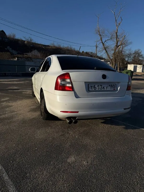 Продаётся skoda octavia a5 (2011 г. )
Отличный автомобиль в надёжном исполнении — надёжный выбор для повседневных поездок и дальних путешествий!
Основные характеристики:
* Год выпуска: 2011
* Двигатель: 1,8 л турбо
* Коробка передач: dsg‑7 (без проблем)
Комплектация:
* Полный мультируль
* Двухзонный климат‑контроль
* Датчик света
* Датчик дождя
* Круиз‑контроль
* Подогрев передних сидений
* Подогрев задних сидений
* Парктроники
Колёса и резина:
* Зима: штампованные диски 16′′
* Лето: диски 17′′ от audi
* 2 Комплекта резины
Цена 720.000 руб
+79493152797
📲 Tg: @partizan_l
📞 Звоните: +7(949)3152797 - фотография - 4