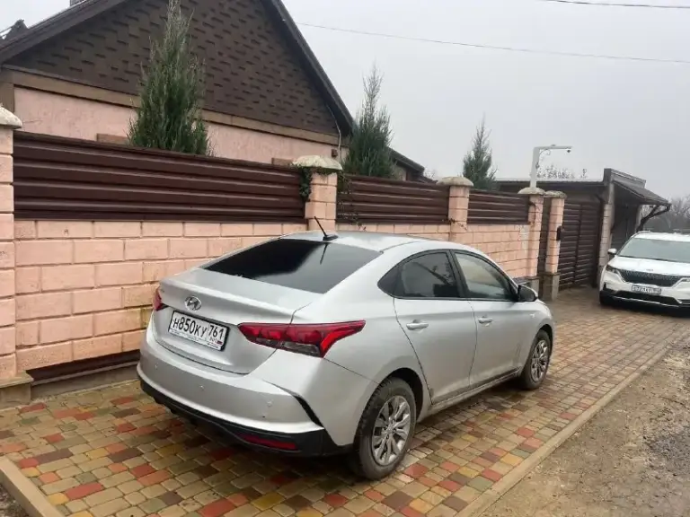 Hyundai solaris 1.6 2021. Пробег 97000.
Ничего делать не нужно. Полностью обслужена.
Езжу на ней сейчас.
Акпп. Катализатор отшит, прошита.
. Не такси.
Без дтп, стекла + окрас родное все, мотор шепчет, ходовая очень мягкая и приятная.
Цена 1530000 ( небольшой торг )
+79493678419 - фотография - 2