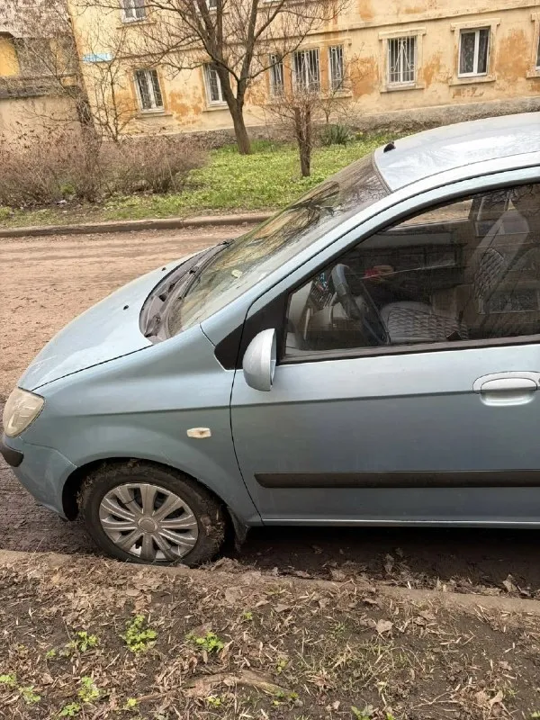 Hyundai гетц 2008 года, пробег 159тыс. 1.4 автомат. Месяц назад полностью заменили все ремни, замена масел, новый бензонасос. Новые оригинальные чехлы. Кузов без ржавчины, сколов. Салон ухоженный. Сигнализация центурион с обратной связью, подогрев передних сидений, парктроники, электро регулировка зеркал и. Т. Д. Машина без вложений я собственник. Осмотр донецк цена 610т. Р. Не большой торг. +79493940701
📞 Звоните: +7(949)3940701 - фотография - 2