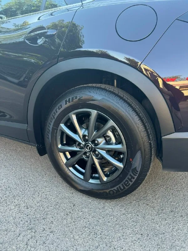 Продам новый автомобиль кроссовер mazda cx4 купленный в москве у официального дилера 👌надежный атмосферный бензиновый двигатель 2,0(158л. С. ), экономный расход топлива ✅автоматическая коробка передач ✅2023 год выпуска, куплена в салоне в 2024 году ✅оригинальный пробег 5462 км ✅пройдено первое то в ростове у официального дилера, сервисная книжка, авто на гарантии ✅ полный комплект ключей, и документов ✅антиблокировочная система ✅антипробуксовочная система ✅система контроля слепых зон ✅электро-регулировка и обогрев зеркал ✅складывание зеркал ✅электростеклоподьемники передние и задние ✅датчик проникновения в салон, в багажник ✅камера заднего вида ✅сигнализация с автозапуском ✅охранная система scher-khan x2 ✅элемент тмт ✅запуск двигателя с кнопки ✅система доступа без ключа ✅мультимедийный центр mazda, модул
📞 Звоните: +7(949)3911521 - фотография - 6