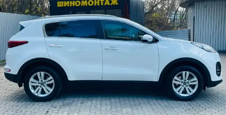 Срочная продажа автомобиль
Kia sportage официальный
В эксплуатации с 2018
Двигатель 2.0 бензин
Коробка автоматическая
Пробег родной 119 тыс. Км

Автомобиль в отличном состоянии,
Кузов без дтп ! Весь в заводском окрасе 1000% готов на любые проверки с вашей
Стороны без вопросов !!!

Пред максимальная комплектация
Роздельный климат-контроль,
Круиз-контроль, удобно
Датчики света, и дождя,
Подогревы всех сидений,
Руля, зеркал, и стекл,
Bluetooth mp3 cd usb aux
Навигация парктроники
Камера заднего вида,
И многое другое !

С документами полный порядок,
Любой вид оформления в мрео 🇷🇺

Осмотр г. Донецк ленинский район
По предварительному договору 📲
Цена 1.855:000 тысяч рублей торг у авто
Возможен обмен возможен кредит 💵
Звоните по номеру тел. +7949 396 98 52 ☎️
📞 🇷🇺 Звоните: +79493969852 - фотография - 7