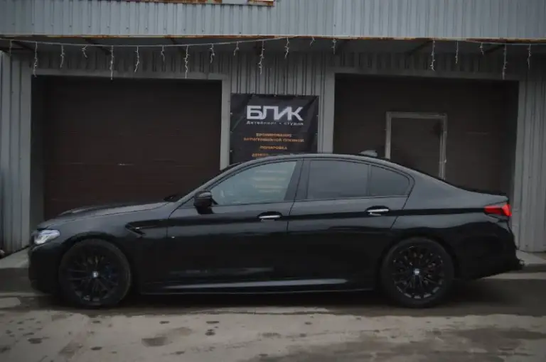 Срочная продажа
Bmw 5 g30 530d xdrive
Переодета в м5ф90
Комплектация м sport pro:
M тормоза
М подвеска
Сидения с вентиляцией
Задние сидения с подогревом
Черный потолок
Кожа наппа
Память сидений
Парктроники
Камера заднего вида
Ассистент парковки
3 Ключа один из них смарт, в комплекте 18 оригинальные диски на хорошей зимней резине. По автомобилю были два дтп одно по морде, одно по задней части, оба дтп без изменения геометрии кузова, подушки целые, есть вторичный окрас (передние крылья и капот так как она переодета, и заднее левое крыло частично и край крышки багажника)
Рассмотрю варианты обмена. В машине работает каждая кнопочка и функция.
Цена:3.500.000
Телефон : +79496177917 - фотография - 5