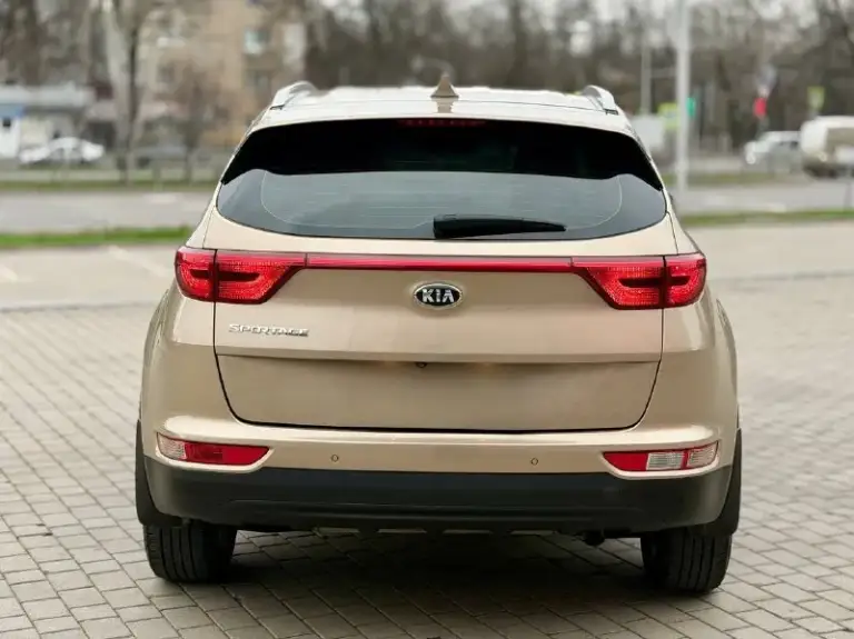 Kia sportage официал!!!
2017Г бензин 2.0 автомат
Автомобиль в хорошем состоянии!!!!
С хорошей комплектацией
Есть все для комфортного вождения!
Парктроник передние задние,
Подогрев сидений передних и задних,
Камера заднего вида,
Монитор,
Климат - контроль,
Круиз- контроль,
Мульти руль,
Авто свет,
Датчик дождя,
Авто запуск сигнализация star/line,
Два ключа,
4Wd подключаемый полный привод,
С документами полный порядок!
Переоформление в мрэо!
Диагностическая карта есть!!!
Тех осмотр не нужен!!!!!
Цена 1,825₽
Все вопросы по тел+79494681080
📲 Tg: дмитрий
📞 +7(949)4681080
📞 Звоните: +7(949)4681080 - фотография - 5