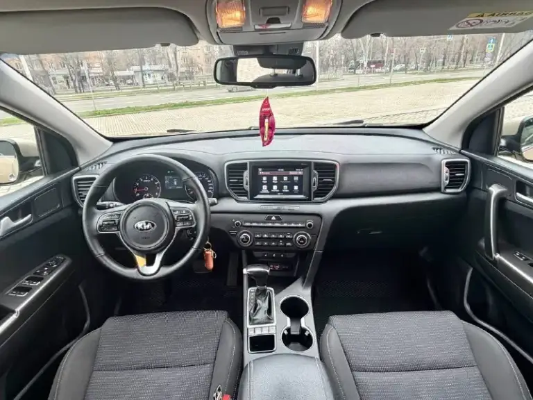 Kia sportage официал!!!
2017Г бензин 2.0 автомат
Автомобиль в хорошем состоянии!!!!
С хорошей комплектацией
Есть все для комфортного вождения!
Парктроник передние задние,
Подогрев сидений передних и задних,
Камера заднего вида,
Монитор,
Климат - контроль,
Круиз- контроль,
Мульти руль,
Авто свет,
Датчик дождя,
Авто запуск сигнализация star/line,
Два ключа,
4Wd подключаемый полный привод,
С документами полный порядок!
Переоформление в мрэо!
Диагностическая карта есть!!!
Тех осмотр не нужен!!!!!
Цена 1,825₽
Все вопросы по тел+79494681080
📲 Tg: дмитрий
📞 +7(949)4681080
📞 Звоните: +7(949)4681080 - фотография - 8