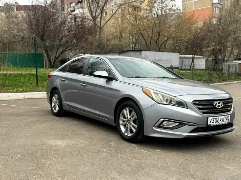 Продам личный автомобиль hyundai sonata 2.4 2017 года акпп, я хозяин владею уже 4 года, автомобиль в отличном состоянии без ржавчин сколов гнили и вмятин, без дтп залогов штрафов арестов нет, коробка работает отлично без пинков стуков и прочего, мотор работает ровно посторонних звуков нету, не дымит не троит масло не жрет, задирав нету, масла менял полтора месяца назад. Ходовая полностью обслужена, очень мягкая под низом стоит зашита полностью, пред максимальная комплектация. Два ключа сервисная книга. Резина зима практически новая откатала два месяца. Комплект летних колёс. Также отдам новые оригинальные стекла на фары. Нету времени поменять. Пробег оригинальный 144 миль, (230) км. Пробег трассовой. В основном ездил на отдых на ней, авто надежный на дорогах чувствует себя уверено и бодро. В стороны не тянет, запаска не разу не доставалась. Цена 1 200.000 руб реальному покупателю торг, перекупов просьба не беспокоить, +7 9496993249 олег. Г донецк
📞 Звоните: +7(949)6993249 - фотография - 2