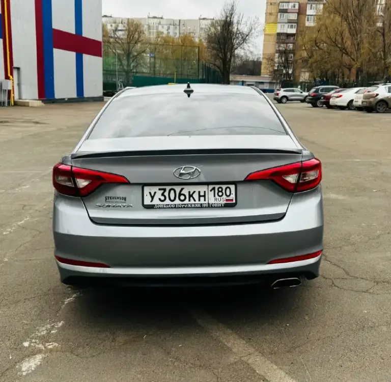 Продам личный автомобиль hyundai sonata 2.4 2017 года акпп, я хозяин владею уже 4 года, автомобиль в отличном состоянии без ржавчин сколов гнили и вмятин, без дтп залогов штрафов арестов нет, коробка работает отлично без пинков стуков и прочего, мотор работает ровно посторонних звуков нету, не дымит не троит масло не жрет, задирав нету, масла менял полтора месяца назад. Ходовая полностью обслужена, очень мягкая под низом стоит зашита полностью, пред максимальная комплектация. Два ключа сервисная книга. Резина зима практически новая откатала два месяца. Комплект летних колёс. Также отдам новые оригинальные стекла на фары. Нету времени поменять. Пробег оригинальный 144 миль, (230) км. Пробег трассовой. В основном ездил на отдых на ней, авто надежный на дорогах чувствует себя уверено и бодро. В стороны не тянет, запаска не разу не доставалась. Цена 1 200.000 руб реальному покупателю торг, перекупов просьба не беспокоить, +7 9496993249 олег. Г донецк
📞 Звоните: +7(949)6993249 - фотография - 3