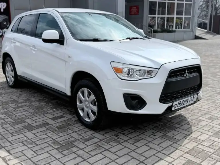 Mitsubishi асх 2014 г 1.8 акпп рестайлинг, в красивом белом перлломутровом цвете, родной окрас, птс оригинал 2 хозяина. Акпп и двс без нареканий.

Любое оформление. Диагностическая карта есть
980.000Руб донецк. Цена актуальна до конца месяца
+79498943089 - фотография - 2