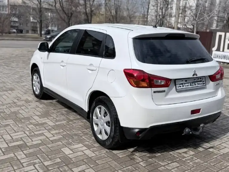 Mitsubishi асх 2014 г 1.8 акпп рестайлинг, в красивом белом перлломутровом цвете, родной окрас, птс оригинал 2 хозяина. Акпп и двс без нареканий.

Любое оформление. Диагностическая карта есть
980.000Руб донецк. Цена актуальна до конца месяца
+79498943089 - фотография - 3