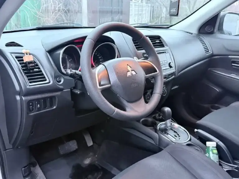 Mitsubishi асх 2014 г 1.8 акпп рестайлинг, в красивом белом перлломутровом цвете, родной окрас, птс оригинал 2 хозяина. Акпп и двс без нареканий.

Любое оформление. Диагностическая карта есть
980.000Руб донецк. Цена актуальна до конца месяца
+79498943089 - фотография - 8