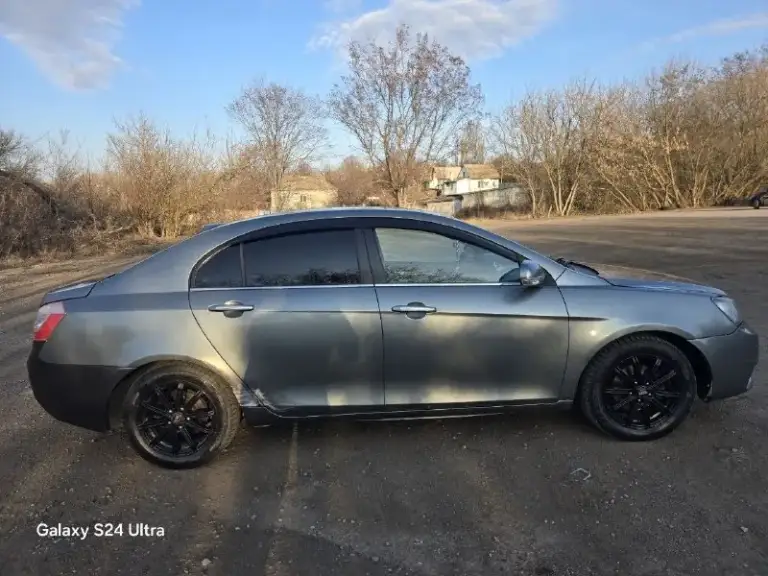 🚗 Geely emgrand 2012 — надежный и экономичный автомобиль продаю geely emgrand 2012 года выпуска. Цвет: серебристо-серый основные характеристики: год выпуска: 2012 двигатель: 1.8 новый есть коробка газ/бензин коробка: механика привод: передний пробег: 199000 состояние: машина в хорошем состоянии двигатель и коробка работают без нареканий ходовая обслужена салон чистый, не прокуренный дополнительно: кондиционер электростеклоподъемники музыка есть но нужно выводить провода центральный замок 💰 цена: 400.000 📍 осмотр: енакиево 📞 телефон: +79490404701 телеграмм +79494854748 торг у капота
📞 Звоните: +7(949)0404701 - фотография - 2