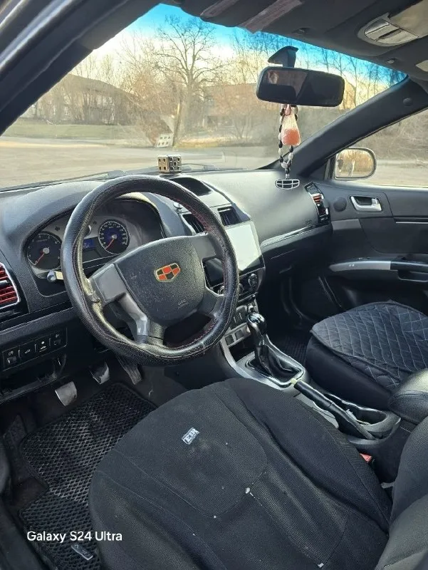 🚗 Geely emgrand 2012 — надежный и экономичный автомобиль продаю geely emgrand 2012 года выпуска. Цвет: серебристо-серый основные характеристики: год выпуска: 2012 двигатель: 1.8 новый есть коробка газ/бензин коробка: механика привод: передний пробег: 199000 состояние: машина в хорошем состоянии двигатель и коробка работают без нареканий ходовая обслужена салон чистый, не прокуренный дополнительно: кондиционер электростеклоподъемники музыка есть но нужно выводить провода центральный замок 💰 цена: 400.000 📍 осмотр: енакиево 📞 телефон: +79490404701 телеграмм +79494854748 торг у капота
📞 Звоните: +7(949)0404701 - фотография - 4