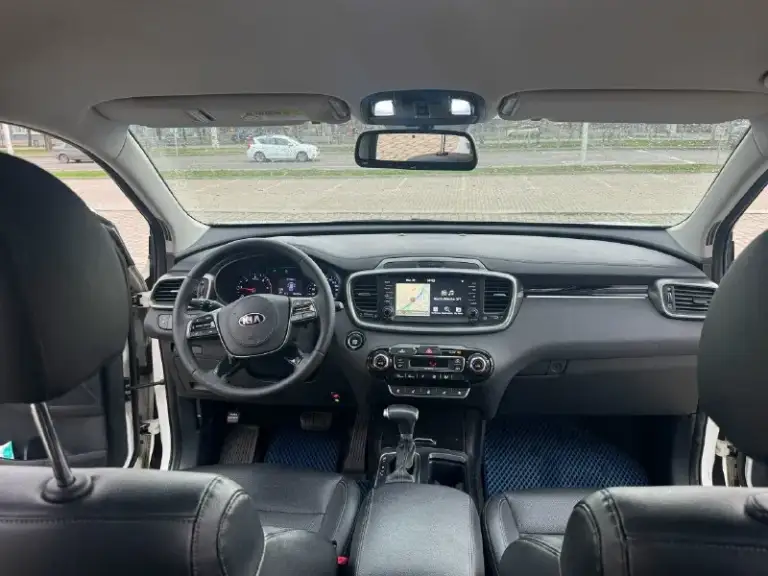 Kia sorento prime 2018 год awd ( полный привод ) двигатель 2.0 коробка автомат пробег 145 тыс. Км автомобиль в отличном состоянии, весь обслужен от а до я, кузов без дтп весь в заводском окрасе ! Максимальная комплектация, бесключевой доступ (start-stop) кожаный салон, роздельный климат -контрол, круиз -контроль, датчики света и дождя, подогрев, и вентиляция передних сидений, подогрев задних сидений, подогрев руля, подогрев зеркал, и стекл, парктроники, камера заднего вида, и много чего другого ! С документами полный порядок любой вид оформления. Г. Донецк цена 2.450 тыс. ₽ звоните остальное по +794945210885
📞 Звоните: +7(949)4521088 - фотография - 7