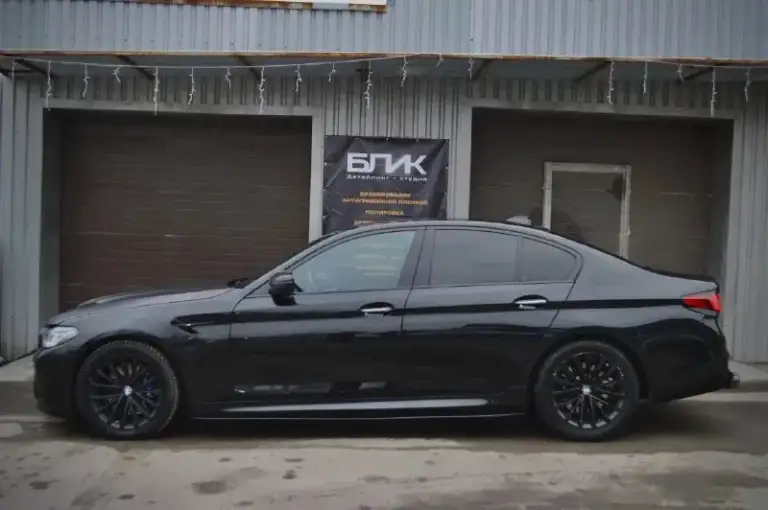 Срочная продажа bmw 5 g30 530d xdrive переодета в м5ф90 комплектация м sport pro: m тормоза м подвеска сидения с вентиляцией задние сидения с подогревом черный потолок кожа наппа память сидений парктроники камера заднего вида ассистент парковки 3 ключа один из них смарт, в комплекте 18 оригинальные диски на хорошей зимней резине. По автомобилю были два дтп одно по морде, одно по задней части, оба дтп без изменения геометрии кузова, подушки целые, есть вторичный окрас (передние крылья и капот так как она переодета, и заднее левое крыло частично и край крышки багажника) рассмотрю варианты обмена. В машине работает каждая кнопочка и функция. Цена:3.500.000 телефон : +79496177917
📞 Звоните: +7(949)6177917 - фотография - 3
