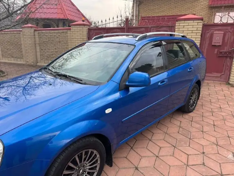 Продам авто
🚘Chevrolet lacetti🚘
Год выпуска 2010 мотор 1,6
В идеальном состоянии❗️
Машина без дтп❗️
В родном окрасе, без гнили и ржавчины❗️
🔹Автотека зеленая ❗️
🔹Птс оригинал, 2 владельца ❗️
🔹Документы в полном порядке!
🔹Установлен газ-пропан❗️
🔹Резина 2 комплекта (зима на штамповках r15 лето на литых дисках r15)
*Abs
*Кондиционер
* Гидроусилитель руля
•Электростеклоподьемники
•Электропривод зеркал
•Подушки безопасности
•Сигнализация -2 ключа
•Аудиосистема 4 колонки магнитофон
Мотор, коробка ходовая в отличном состоянии, не требует никаких вложений!
💰💵Цена 610.тыс руб
☎️+7949-864-30-45
☎️+7949-899-78-42
Осмотр г харцызск - фотография - 3