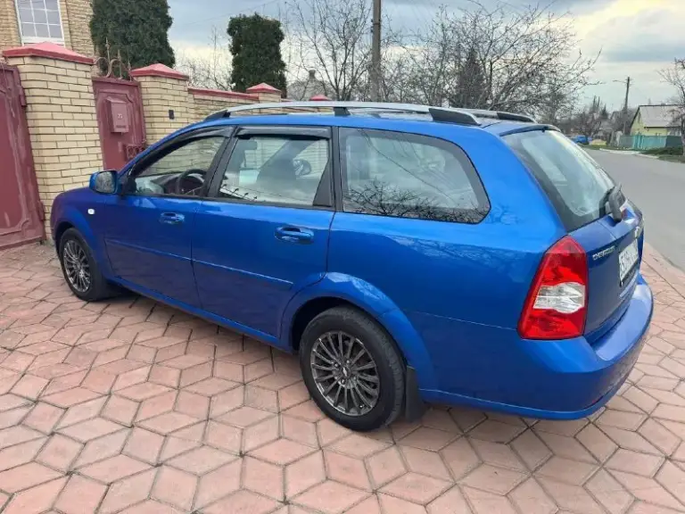 Продам авто
🚘Chevrolet lacetti🚘
Год выпуска 2010 мотор 1,6
В идеальном состоянии❗️
Машина без дтп❗️
В родном окрасе, без гнили и ржавчины❗️
🔹Автотека зеленая ❗️
🔹Птс оригинал, 2 владельца ❗️
🔹Документы в полном порядке!
🔹Установлен газ-пропан❗️
🔹Резина 2 комплекта (зима на штамповках r15 лето на литых дисках r15)
*Abs
*Кондиционер
* Гидроусилитель руля
•Электростеклоподьемники
•Электропривод зеркал
•Подушки безопасности
•Сигнализация -2 ключа
•Аудиосистема 4 колонки магнитофон
Мотор, коробка ходовая в отличном состоянии, не требует никаких вложений!
💰💵Цена 610.тыс руб
☎️+7949-864-30-45
☎️+7949-899-78-42
Осмотр г харцызск - фотография - 5