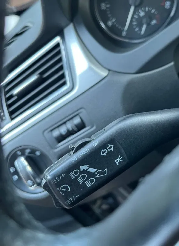 Skoda rapid
Без окрасов ! Все стекла родные !
Год 2015г
Кузов лифтбек
# 1.6
Бензиновый мрi (атмосферный)
Коробка механика 5ст.
Передний привод
Пробег 190.000 тыс. Км
(Родной )
Автотека зеленая 🧤
2 Хозяин!
Комплектация
Климат контроль!
Подогрев сидений !
Круиз контроль !
4 Эл. Стеклоподъёмника !
Бортовой компьютер !
Обогрев заднего стекла!
Эл. Зеркала с подогревом
Корректор фар!
Дхо!
Сигнализация !
Би лэд в фарах!
Лэд птф!
Разъемы под aux usb!
Разъем 12v!
Магнитола bluetooth!
Мульти руль !
Литые диски r15!
2 Ключа !
✅Донецк.
Стоимость 980.000
Тел. +7 (949)5905326
📲 Tg: sss$
📞 +7(949)5905326
📲 Tg: sss$
📞 Звоните: +7(949)5905326 - фотография - 9