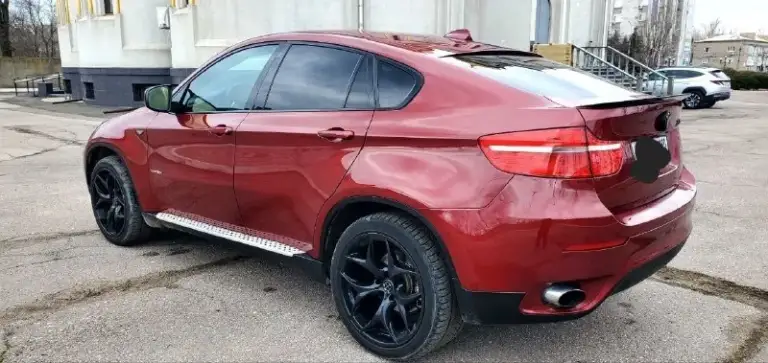 Легендарный bmw x6 в безупречном состоянии! 🔥
​Продаю свой автомобиль, который дарит эмоции каждый день. Настоящий «икс» в заводском m-пакете. Машина для тех, кто ищет живой экземпляр, а не «дрова».
​✅ Основные параметры:
​Год выпуска: 2009
​Двигатель: 3.0 л (306 л. С. ) — идеальное сочетание динамики и налога.
​Пробег: 190.000 км (родной, по состоянию видно).
​Владельцы: 3 по птс.
​Состояние машины — идеальное. Полностью обслужена «от и до», никаких вложений не требует. Мотор сухой, работает ровно, коробка переключает плавно. Салон чистый, не прокуренный. Внешне выглядит очень дерзко благодаря м-пакету.
​💰 Цена: 1500. 000 руб. Реальному покупателю торг💸
📍 Осмотр: г. Донецк
📞 Связь: +7(949)003-60-29 интересует обмен с вашей доплатой хлам не предлагать - фотография - 4