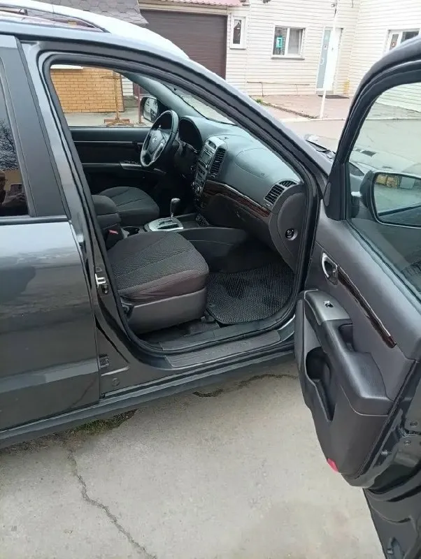 Продам hyundai сантафе 2010 года обьем 2.4 пробег 240 тысяч кузов в родном окрасе двигатель в идеальном состояние коробка автомат без нареканий ходовую часть полностью перебрал 2 комплекта колес цена 1 млн 300 осмотр г. Торез +7 (949) 434-65-74
📞 Звоните: +7(949)4346574 - фотография - 7