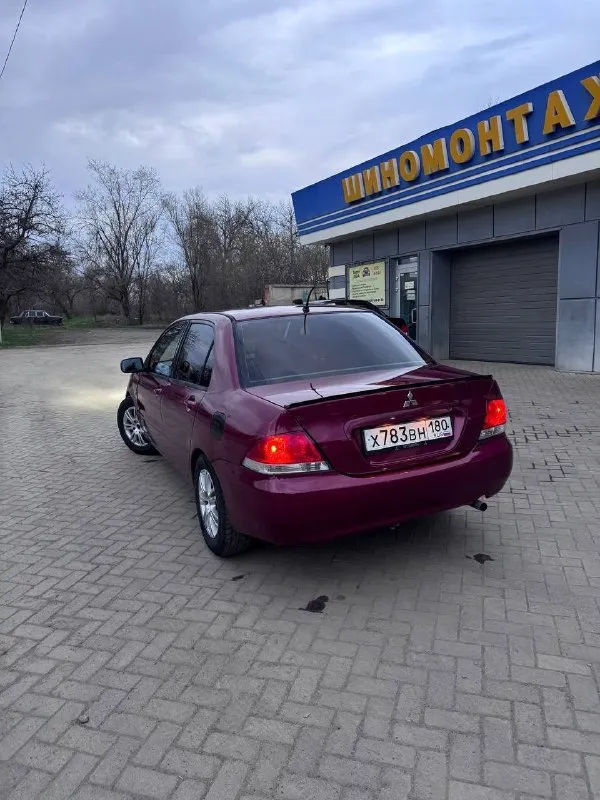 Продам mitsubishi lancer 9 на автомате
Я хозяин, продавать буду я
Продажа с полным переоформлением
1.6 (4G18)
Акпп (aisin) все передачи щелкает, не пинается
Стоит вебаста(понятия не имею как ей пользоваться)
Установлено гбо
Сигнализация с автозапуском
4Эсп
Обогрев зеркал заднего вида
Регулировка зеркал заднего вида
Кондиционер
Подогрев передних сидений
Регулировка по высоте водительского сиденья
Много чего сделано по машине
Заливал только дорогое масло
Полный список проделанных работ по машине расскажу по телефону или скину в лс
Только продажа, обмен даже не предлагать
Машина находится в ждановке-енакиево
Часто катаюсь по всей республике лднр
Возможно даже приеду на смотрины
С продажей не спешу
Больше фото в лс
Звоните в любое время
Номер телефона +79498559136
Цена 450 тысяч - фотография - 6