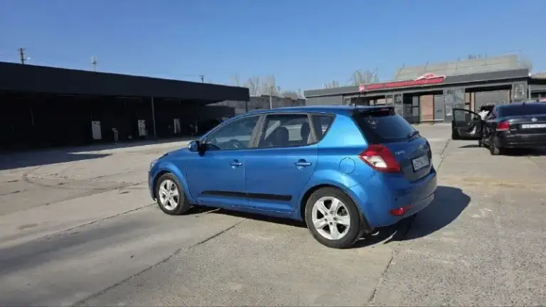 Продам kia cee'd 2010 года.
Двигатель бензиновый 1.6
Автоматическая коробка передач.
Пробег- 240 000 км.
Цена: 790 000 (торг)
Г. Мариуполь
Машина в хорошем состоянии. По технике все отлично, по кузову есть рыжики, из за этого сделаю скидку.
Салон чистый, есть подогревы передних сидений, двухзонный климат контроль, атермальная пленка передней полусферы.
На все вопросы отвечу по телефону или смс.
Тел. +79498046167 - фотография - 5