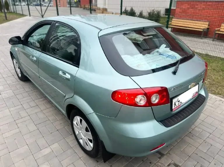 Продам свой chevrolet lacetti в идеальном состоянии! Куплена в 2008 году в автосалоне. Пробег 176.тыс. Км. Сборка корея.
Комплектация: кондиционер(заправлен и дует❄️). Гидроусилитель руля. Подушки безопасности. Abs. Система курсовой устойчивости esp. Эл. Стеклоподъемники с доводчиками. Кожаный руль. Обогрев стекла. Доп. Установлено: сигнализация с автозапуском и обратной связью. Магнитола pioneer с поддержкой ipod-usb с качественной аудио системой. Осмотр в донецке.

💰Цена 545.000₽💰

📞 +79494522026 - фотография - 5