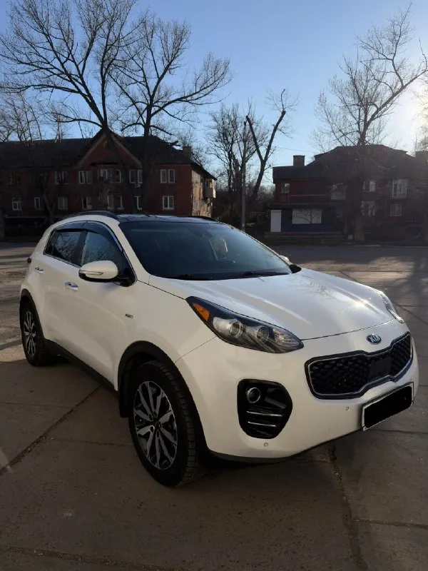 🏎️ Kia sportage 2.4 at 4wd ex
🗓️ Год выпуска: 2018 (vin 2019)
Состояние идеал, покрыт керамикой!
Пробег : 130 тыс. Км ( родной подтвержденный)
Комплектация "exlusive”:
Панорамная крыша
Вентиляция сидений
Музыка harman/kardon
Удержание в полосе
Диски r18, летняя/зимняя резина
Сигнализация starline с автозапуском
Бесключевой доступ
Электропривод сидений
Кожаный салон (как новый)
Парктроники (перед/зад)
Камера заднего вида
Датчики света
Датчики слепых зон
Электропривод багажника с кнопки
Сенсорный дисплей (carplay, android auto)
Складывающиеся внешние зеркала с указателями поворота
Подогрев сидений
Подогрев руля
Климат-контроль 2-х зонный
🥇Авто в идеальном техническом состоянии. Один владелец по эптс, бережная эксплуатация. Стекла все заводские
И коробка без нареканий (любые проверки)
Обслуживал по регламенту. Замена масла каждые 7тыс. Км
Машина обслужена и готова к дальнейшей эксплуатации (дополнительных вложений не требуется, сел и поехал).
2 Ключа
Пройден то
📞 Звоните: +7(959)1843184 - фотография - 3