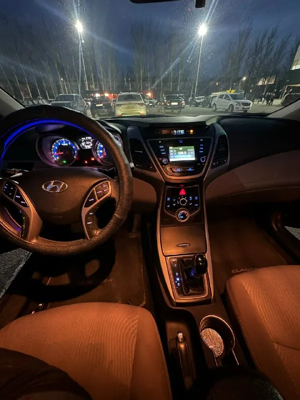 Продам hyundai элантра 5 2015 год, 1,8 газ- бензин, газ вписанный в документы, пробег 114000, коробка автомат, комплект зимней резина на дисках. Цена 1200000р. Торг. +79493149931 игорь макеевка.
📞 Звоните: +7(949)3149931 - фотография - 1