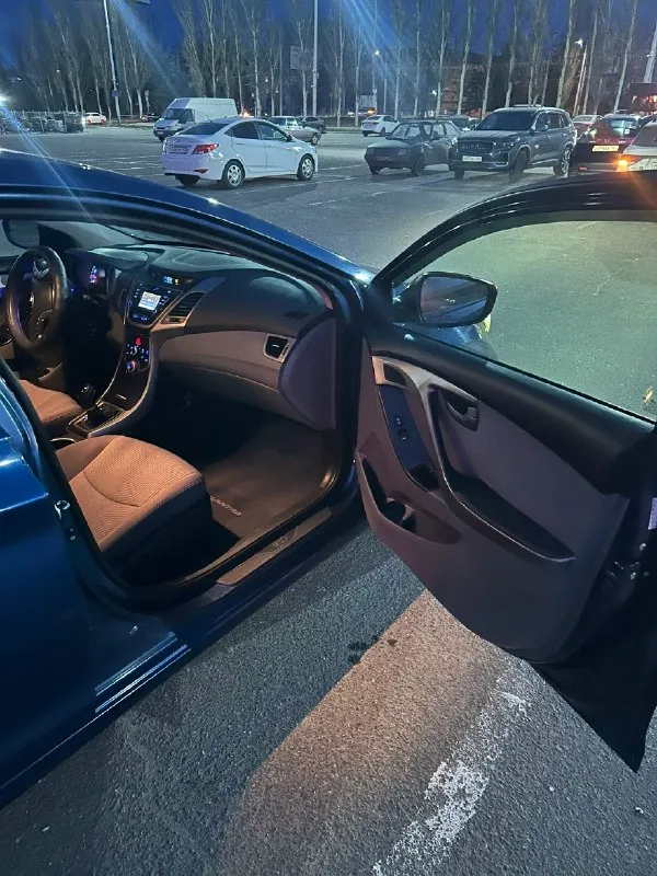 Продам hyundai элантра 5 2015 год, 1,8 газ- бензин, газ вписанный в документы, пробег 114000, коробка автомат, комплект зимней резина на дисках. Цена 1200000р. Торг. +79493149931 игорь макеевка.
📞 Звоните: +7(949)3149931 - фотография - 2