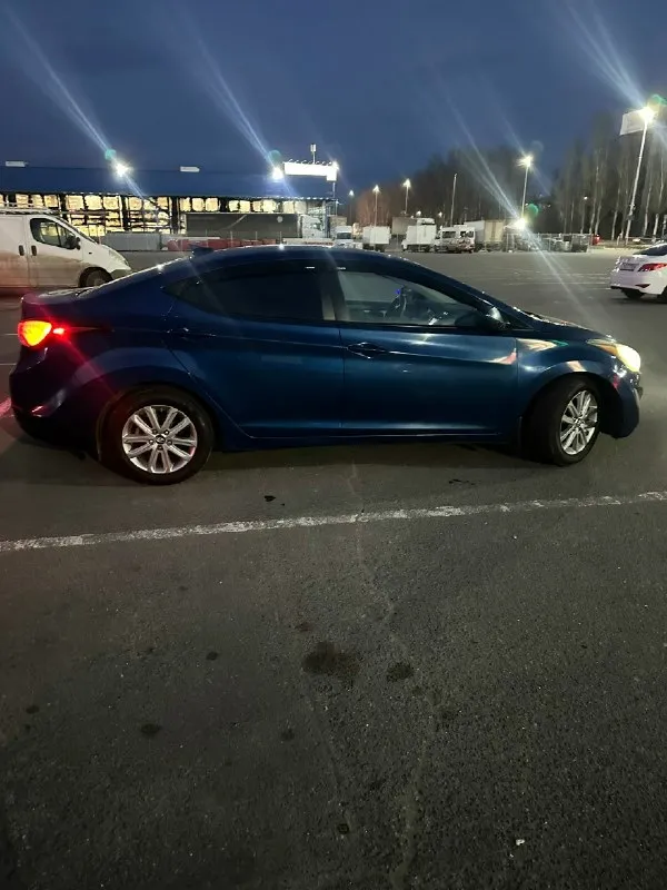 Продам hyundai элантра 5 2015 год, 1,8 газ- бензин, газ вписанный в документы, пробег 114000, коробка автомат, комплект зимней резина на дисках. Цена 1200000р. Торг. +79493149931 игорь макеевка.
📞 Звоните: +7(949)3149931 - фотография - 4