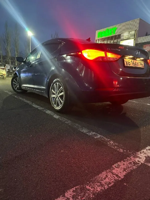 Продам hyundai элантра 5 2015 год, 1,8 газ- бензин, газ вписанный в документы, пробег 114000, коробка автомат, комплект зимней резина на дисках. Цена 1200000р. Торг. +79493149931 игорь макеевка.
📞 Звоните: +7(949)3149931 - фотография - 6