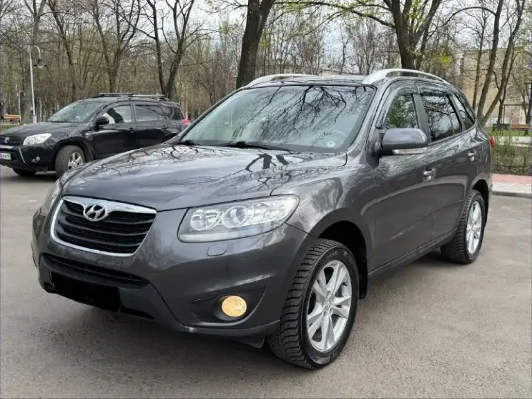 Продам hyundai santa fe
2.4 Бензин
Год выпуска 2011
Состояние идеальное.
Без вмятин царапин
И рыжиков
Сервисные книги.
Кнопка star - stop
Без ключевой доступ
Вложений не требует!
Любое оформление!
Салон не затертый не порваный
Резина хорошая kumho
Авто полностью обслужена до мелочей
Работает ровно.
Коробка переключает идеально
Климат контроль работает
Все жидкости заменены!
Стекла все родные
Каждая кнопка работает)
Цена 1.230₽
+7-949-794-46-27
Остольные вопросы по телефону
Звоните в любое время.
📲 Tg: евгений
📞 Звоните: +7(949)7944627 - фотография - 1