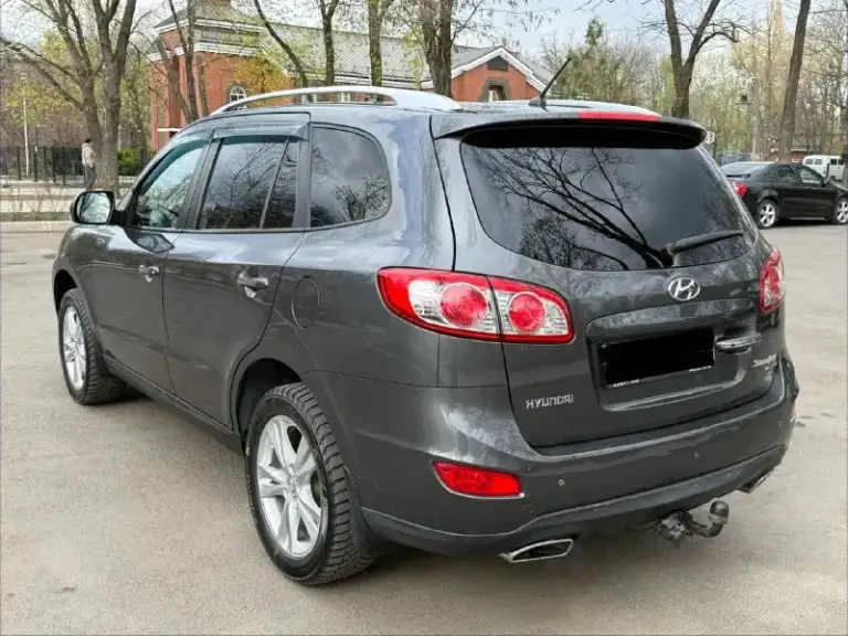 Продам hyundai santa fe
2.4 Бензин
Год выпуска 2011
Состояние идеальное.
Без вмятин царапин
И рыжиков
Сервисные книги.
Кнопка star - stop
Без ключевой доступ
Вложений не требует!
Любое оформление!
Салон не затертый не порваный
Резина хорошая kumho
Авто полностью обслужена до мелочей
Работает ровно.
Коробка переключает идеально
Климат контроль работает
Все жидкости заменены!
Стекла все родные
Каждая кнопка работает)
Цена 1.230₽
+7-949-794-46-27
Остольные вопросы по телефону
Звоните в любое время.
📲 Tg: евгений
📞 Звоните: +7(949)7944627 - фотография - 3