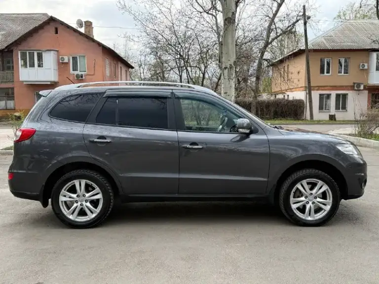 Продам hyundai santa fe
2.4 Бензин
Год выпуска 2011
Состояние идеальное.
Без вмятин царапин
И рыжиков
Сервисные книги.
Кнопка star - stop
Без ключевой доступ
Вложений не требует!
Любое оформление!
Салон не затертый не порваный
Резина хорошая kumho
Авто полностью обслужена до мелочей
Работает ровно.
Коробка переключает идеально
Климат контроль работает
Все жидкости заменены!
Стекла все родные
Каждая кнопка работает)
Цена 1.230₽
+7-949-794-46-27
Остольные вопросы по телефону
Звоните в любое время.
📲 Tg: евгений
📞 Звоните: +7(949)7944627 - фотография - 5