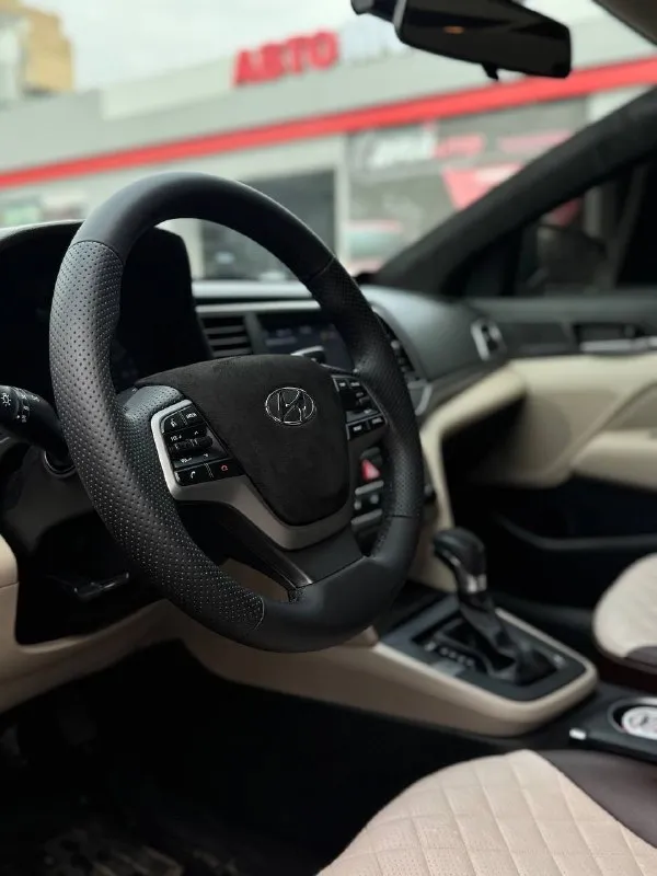 Hyundai elantra 2017
2 Литра, автомат, пробег: 98 т. М.
В идеальном как техническом так и внешне состоянии! Ничего делать не нужно сел и катайся!
Мультируль, круиз, камера, датчики давления в шинах.
Перетянут руль, свежи крашеные диски на новой резине!
В родном окрасе.
Полный пересвет.
Шумка: двери, капот.
Регулируемый выхлоп атм
И много чего еще, все вопросы по телефону +79493359273
Цена 1,6обмен не интересен - фотография - 4
