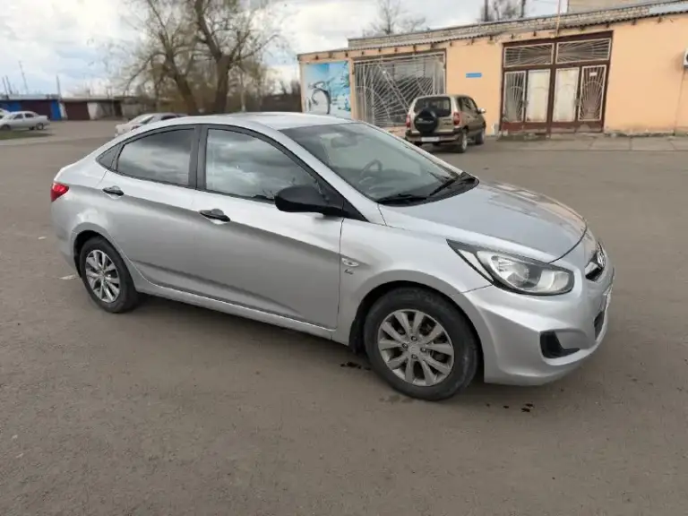 ✅Хундай солярис 2012г. 1.6, коробка автомат. Работает идеально, масло не кушает. Коробка без тычков и пинков. Ходовая полностью обслужена. Кондиционер работает, електрическая часть без нареканий.
Салон в хорошем состоянии.
Авто оформлен на меня.
🆘🆘🆘Цена: 699.000₽
Город свердловск
+79595954514
+79595720891
📞 Звоните: +7(959)5954514 - фотография - 3