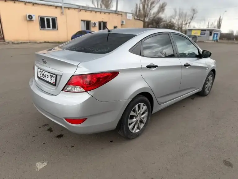 ✅Хундай солярис 2012г. 1.6, коробка автомат. Работает идеально, масло не кушает. Коробка без тычков и пинков. Ходовая полностью обслужена. Кондиционер работает, електрическая часть без нареканий.
Салон в хорошем состоянии.
Авто оформлен на меня.
🆘🆘🆘Цена: 699.000₽
Город свердловск
+79595954514
+79595720891
📞 Звоните: +7(959)5954514 - фотография - 4