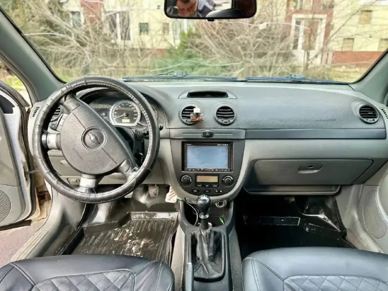 Продам срочно! Chevrolet lacetti 2004 мт 1.6. Сел и поехал! Полное переоформление! ✅ хороший живой автомобиль! Не бита! Зеленая автотека! ✅ автомобиль полностью обслужен, техника без вопросов. Ходовая мячик машина не гнилая, днище в хорошем состоянии. Жизненные коцки по лкп. Мотор и коробка в идеальном состоянии. Ходовка в хорошем состоянии. Кондиционер, abs airbag, музыка, гур, 4 стекло подъемника и т. Д машина на 180 регионе, кристально чистая! Цена: 430 тыс. Торг! Номер телефона: +79493403832 по всем вопросам звоните.
📞 Звоните: +7(949)3403832 - фотография - 4