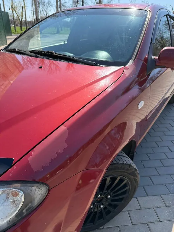 Продам chevrolet lacetti (хэтчбек).
Собственник, владею авто 3.5 года.
1.6 Мотор, 109 л. С. , механика, 2007 год, 228000 пробег.
Комплектация: гур, abs, кондиционер, 4 стеклоподъемника, центральный замок, подогрев боковых зеркал.
Доустановлены: сигнализация, доводчики всех стекол, диодные противотуманки, сенсорная магнитола, камера заднего вида, легкосплавные. Также перешит руль и рычаг кпп, салон в чехлах с первого дня владения, зашумлены капот и передние арки.
По технике нареканий нет. Все работает ровно, то проводилось вовремя (последнее то 222500, следующее на 230000), замена масла каждые 7-8 тыс. Заменено из основного: радиатор, лобовое стекло, передние амортизаторы в сборе, масло в коробке, в остальном по мелочи.
По кузову есть нюансы, нужно заниматься.
Цена – 400 000 без торга.
+7 949 429 59 98, Г. Донецк.
📞 Звоните: +7(949)4295998 - фотография - 10