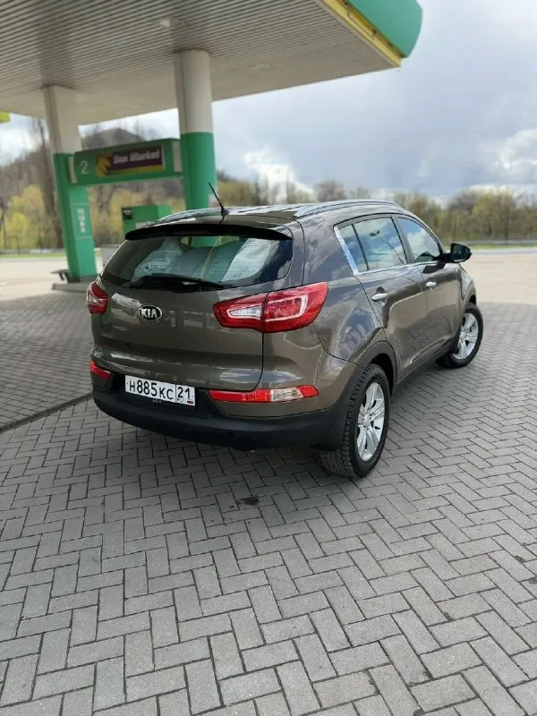 Kia sportage( kia спортэйдж) ✅️2012(149 км)родного💯 ✅️двигатель работает так, что его даже не слышно-идеал. ✅️коробка автомат-идеал. ✅️ходовая-идеал. ✅️абсолютно вся электрика работает, в штатном режиме. ✅️тех осмотр пройден(диагностическая карта на руках) ✅️🎁 🎁 🎁 ✅️без чехлов, без накидок и тд. . ✅️руль, ручка акпп-в родном исполнении, без всяких перетяжек👍 ✅️стёкла заводские, не разу даже не тонировались ✅️автотека отличная, родной пробег ✅️номера даже не скрыты🔥 ✅️переоформление без проблем, любой учет 180 или 181 ✅️макеевка, харцызск ✅️1.320 ✅️+79495387982
📞 Звоните: +7(949)5387982 - фотография - 3