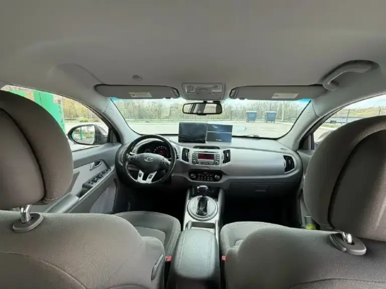 Kia sportage( kia спортэйдж) ✅️2012(149 км)родного💯 ✅️двигатель работает так, что его даже не слышно-идеал. ✅️коробка автомат-идеал. ✅️ходовая-идеал. ✅️абсолютно вся электрика работает, в штатном режиме. ✅️тех осмотр пройден(диагностическая карта на руках) ✅️🎁 🎁 🎁 ✅️без чехлов, без накидок и тд. . ✅️руль, ручка акпп-в родном исполнении, без всяких перетяжек👍 ✅️стёкла заводские, не разу даже не тонировались ✅️автотека отличная, родной пробег ✅️номера даже не скрыты🔥 ✅️переоформление без проблем, любой учет 180 или 181 ✅️макеевка, харцызск ✅️1.320 ✅️+79495387982
📞 Звоните: +7(949)5387982 - фотография - 7