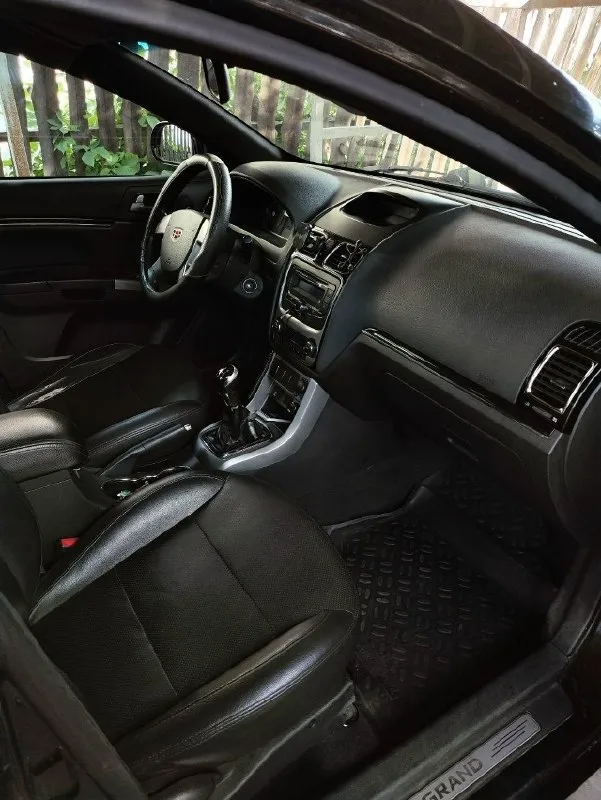 Продам geely emgrand 7 2013 года один собственник по птс мотор 1.8 установлен газ евро 4 (вписан в птс) хорошая комплектация, датчик света, климат контроль, подогрев зеркал, электрорегулировка зеркал, бортовой компьютер, четыре стеклоподъёмника с единым блоком управления, автоматический центральный замок, дооснащенная хорошая акустика и так далее технически в хорошем состоянии, обслужена, ходовая новая, замена масла каждые 5-6 тысяч два комплекта колес на резине, родные r15 зима (резина новая, покажу чек), лето r16 цена 630 тысяч осмотр торез-енакиево-донецк по договоренности звонить по номеру +79494258837
📞 Звоните: +7(949)4258837 - фотография - 4
