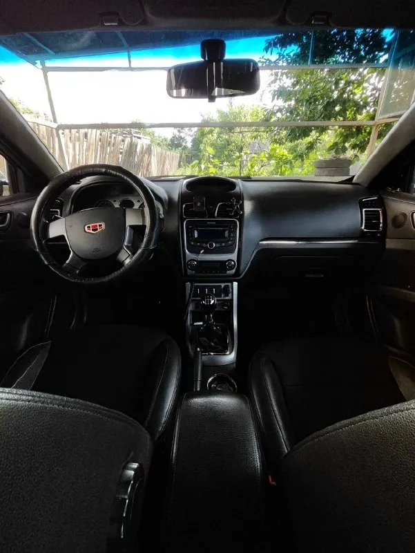 Продам geely emgrand 7 2013 года один собственник по птс мотор 1.8 установлен газ евро 4 (вписан в птс) хорошая комплектация, датчик света, климат контроль, подогрев зеркал, электрорегулировка зеркал, бортовой компьютер, четыре стеклоподъёмника с единым блоком управления, автоматический центральный замок, дооснащенная хорошая акустика и так далее технически в хорошем состоянии, обслужена, ходовая новая, замена масла каждые 5-6 тысяч два комплекта колес на резине, родные r15 зима (резина новая, покажу чек), лето r16 цена 630 тысяч осмотр торез-енакиево-донецк по договоренности звонить по номеру +79494258837
📞 Звоните: +7(949)4258837 - фотография - 5
