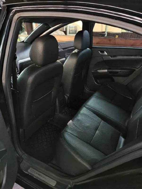 Продам geely emgrand 7 2013 года один собственник по птс мотор 1.8 установлен газ евро 4 (вписан в птс) хорошая комплектация, датчик света, климат контроль, подогрев зеркал, электрорегулировка зеркал, бортовой компьютер, четыре стеклоподъёмника с единым блоком управления, автоматический центральный замок, дооснащенная хорошая акустика и так далее технически в хорошем состоянии, обслужена, ходовая новая, замена масла каждые 5-6 тысяч два комплекта колес на резине, родные r15 зима (резина новая, покажу чек), лето r16 цена 630 тысяч осмотр торез-енакиево-донецк по договоренности звонить по номеру +79494258837
📞 Звоните: +7(949)4258837 - фотография - 6