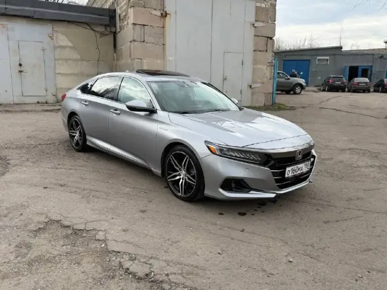 Honda accord hybrid touring

-Машина 2021г
-Объём двигателя: 2.0л
-Пробег :75.000км
-Тип двигателя: гибрид
-Коробка передач: автомат
-Привод: передний

-Люк
-Камера заднего вида
- Подогрев руля
-Подогрев боковых зеркал
- Подогрев/вентиляция сидений
- Цифровая панель приборов
- Датчик дождя
- Датчик света
- Активный круиз-контрол
- Датчики мёртвых зон
- Контроль пешеходов при движении задним ходом
-Беспроводная зарядка
-Электрорегулировка сидений
-Память сидений
-Проекция на лобовое стекло

Вин: 1hgcv3f99ma018844

💲Цена: 3.100.000руб.
☎Телефон: +7(949)326-93-73 - фотография - 2