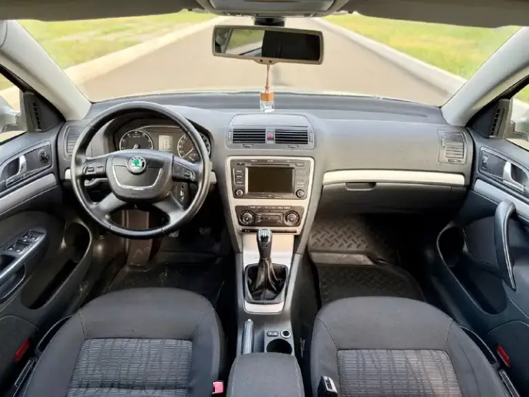 🇨🇿 Skoda octavia a5

💰Цена: 890 000р
🏢Город: мариуполь
📅Год выпуска: 2011
🧾Пробег: 202 668км.
⚙️Двигатель: 1.6
⛽Топливо: бензин
⚙️Кпп: механика

📞 Телефон:

+7-949-551-91-52
+7-949-727-41-51
+7-989-263-55-56

💾 Описание:

Продам легенду донбасских дорог -. .. Kground-image:url('//telegram. Org/img/emoji/40/e29c85.png')">✅ оцинкованный кузов лифтбек
✅ Ни намёка на коррозию
✅ Отличное состояние
Как внешне, так и технически

✅ Отличная комплектация:
Двух зонный климат-контроль, кожаный руль, линзы, подогрев передних сидений, электро-зеркала с подогревом, все электро стёкла, abs, airbag, гидроусилитель руля, бортовой компьютер, регулировка сидений водителя и пассажира по высоте, литые диски.

Улица шевченко 2️⃣6️⃣9️⃣

➕Автомобиль с пройденным техническим осмотром и готов к переоформлению.

🏦 Возможна продажа в кредит по двум документам. - фотография - 8