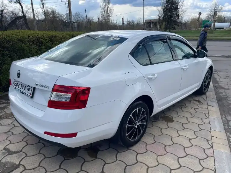 Skoda octavia - 2016года выпуска - 1.6 механика!
Читать внимательно!!!
Автомобиль весь в заводском окрасе, весь метал в родне, пробег родной не скручен, автомобиль действительно капсула времени, автотека зеленка, прилагаю скриншот, хорошая комплектация есть все для комфортной езды, эксплуатация автомобиля отличная, обслуживание все время в ростове на официальном дилере skoda или bmw армада, не путайте эту skoda с пригнанным хламом которая была в такси, это совсем другая машина, для более цена
1.🍋350 Или обмен подробной информации звоните по номеру телефона : +79495180296
📲 Tg:. ...
📞 Звоните: +7(949)5180296 - фотография - 4