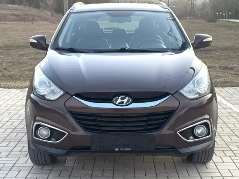 🔥 Hyundai ix35🔥
В шикарном состоянии!
✅В эксплуатации с 2011г
✅ 2.0
✅Бензиновый (атмосферный)
✅Коробка автомат 6 ступка
✅Пробег 177 тыс. Км.
✅Без дтп!
✅Весь в родной краске(кроме задней правой арки)
✅Автотека зелёная
✅Двигатель работает превосходно без. .. )">✅разъем 12v
✅Камера заднего вида
✅Камера переднего вида
✅Литые диски r17
✅Тех осмотр пройдет, готов к регистрации в мрэо

🔥В подарок новому владельцу 🔥
✅ Полный бак топлива 🔥
✅ Диагностическая карта (тех осмотр)🔥
✅
📞 Звоните: +7(949)5080060 - фотография - 5