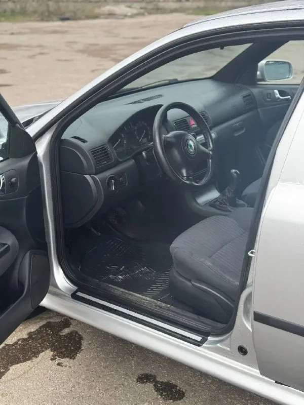 Продам skoda octavia tour 1.6 2008г. Мкпп-5. Пробег 244000 км
Мотор, коробка, ходовая в идеальном состоянии. По кузову есть возрастные болячки(ни чего критичного)
Abs, esp, airbag, 2эсп, цз, электрозеркала, подогрев зеркал, парктроники, кондиционер(рабочий), 2 ключа. За всё время 2 владельца, авто без дтп, капот и крыло-вторичный окрас без шпакли, остальное всё родной окрас
С документами полный порядок, дкп, стс, птс
Цена данного авто 450000₽ + торг на тех осмотр и полный бак
Осмотр в макеевке
+79493538895 - фотография - 5