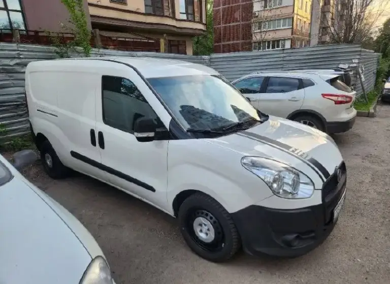 Продам fiat doblo 2 maxi 2013г. В
Бензин 1.4, механическая коробка.
Пробег 280000км
Полностью в исправном состоянии (обслуживается регулярно):
Из последнего, заменил сцепление, акб, свечи, стойки передние. Кондиционер(работает), новая летняя резина, передние сиденья от tiggo pro 8(2022г. В) кожа, электропривод и подогрев!
Сенсорная мультимедиа(есть блютуз).
По техпаспорту везет 1тонну( вне конкуренции в этом классе) перегородка кузова есть, грузовой отсек
2170 X 1714 x 1305
Работала в доставке одноразовой посуды, прошлые владельцы возили воздуш. Шары(доставка), и аптечные препараты.
Г. Донецк
Переоформление без проблем, я владелец.
Цена 920т руб.
+79494131899 - фотография - 1