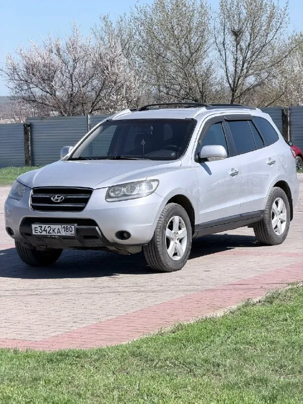 Продам hyundai santa fe 2008 г. В. 2.2 crdi, 4 wd. Состояние автомобиля - отличное. Стоит контрактный двигатель с пробегом 100 000 км. При ресурсе таких моторов до 400 000 км. В машину было вложено много средств и сил: полностью заменена вся задняя подвеска вместе с сайлентблоками заднего редуктора. Новый ремень грм с заменой роликов и помпы. 8 000 км. Назад произведен ремонт турбины (авто сервис на светлого пути). Состояние авто – сел и поехал. 2 комплекта резины. Комплектация предмаксимальная: нет только люка. Климат заправлен и отлично холодит, а радиатор печки был заменен перед зимой. Пробег 306 000 км. Цена – 1 100 000 руб. Т. +7 949 355 69 59
📞 Звоните: +7(949)3556959 - фотография - 4